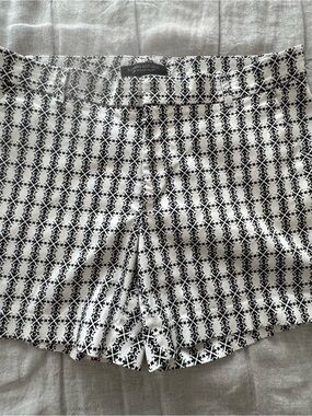 Banana Republic Black & White Geometric High-Waist Shorts